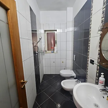 Center Viola * Durrës